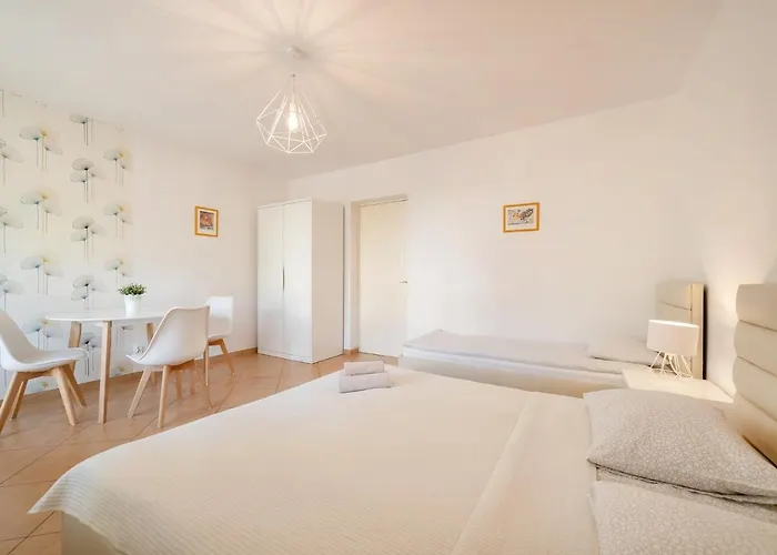 Mario - * יאסטארניה